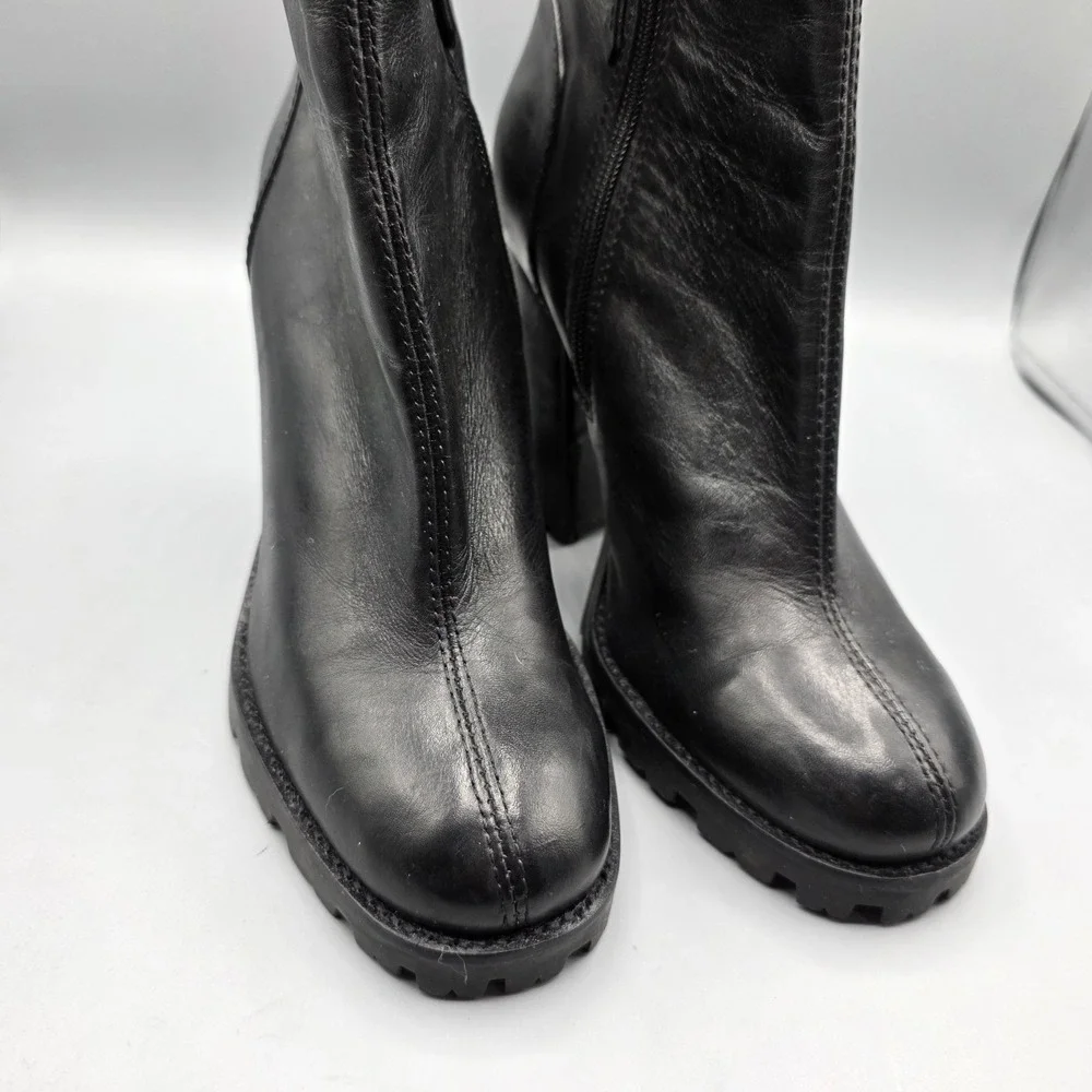 Schutz Boots Womens 39‎ Black Leather Chunky Lug Sole High Heel Booties Zipper